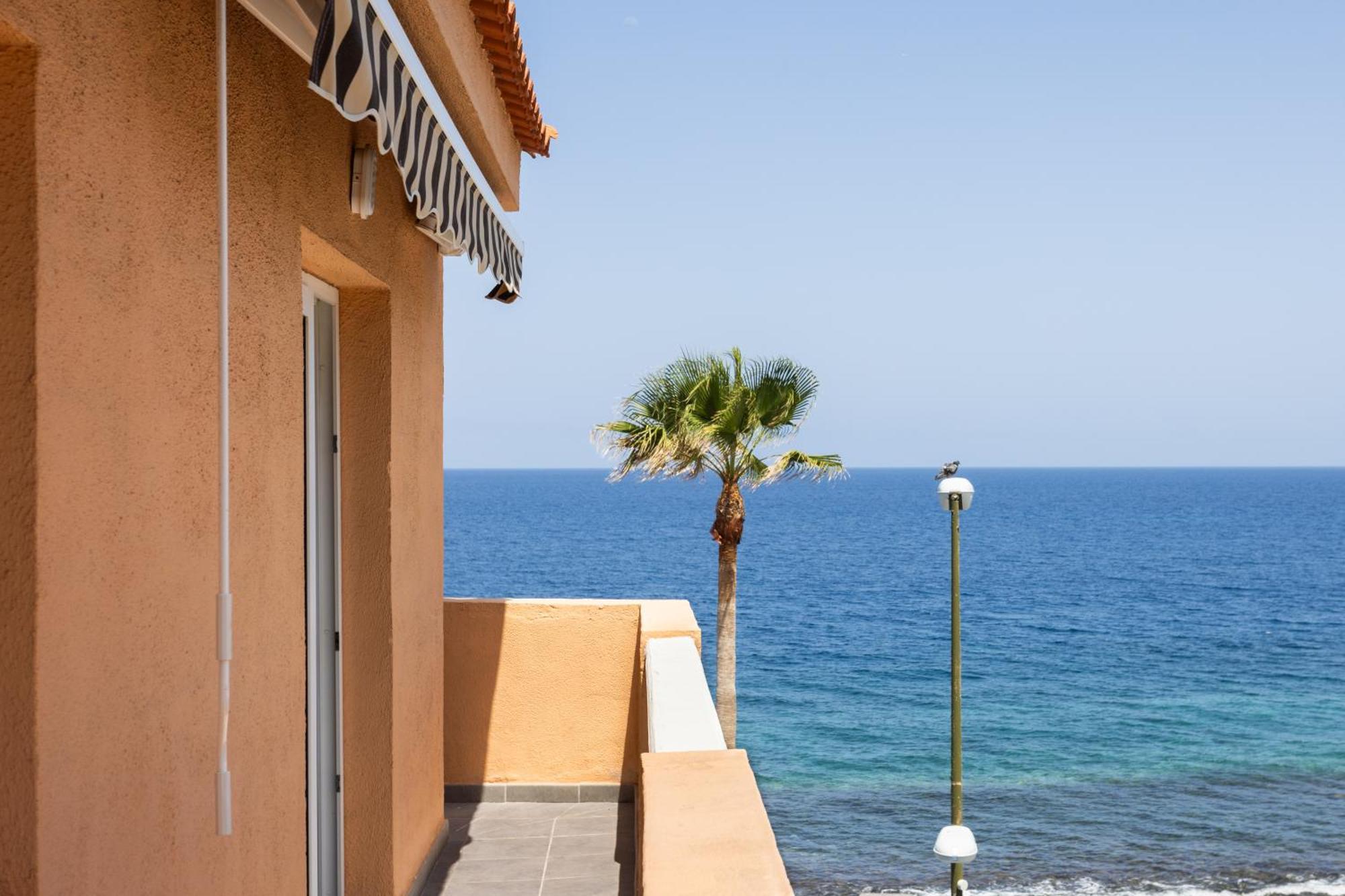 Home2Book Stunning Sea Front Caletillas, Pool Candelaria Bagian luar foto